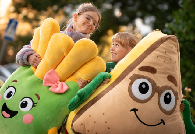 „Łap GIGA Foodziki w Żabce”! Ponad 1,5 mln nagród do wygrania w jedynej takiej loterii w Polsce