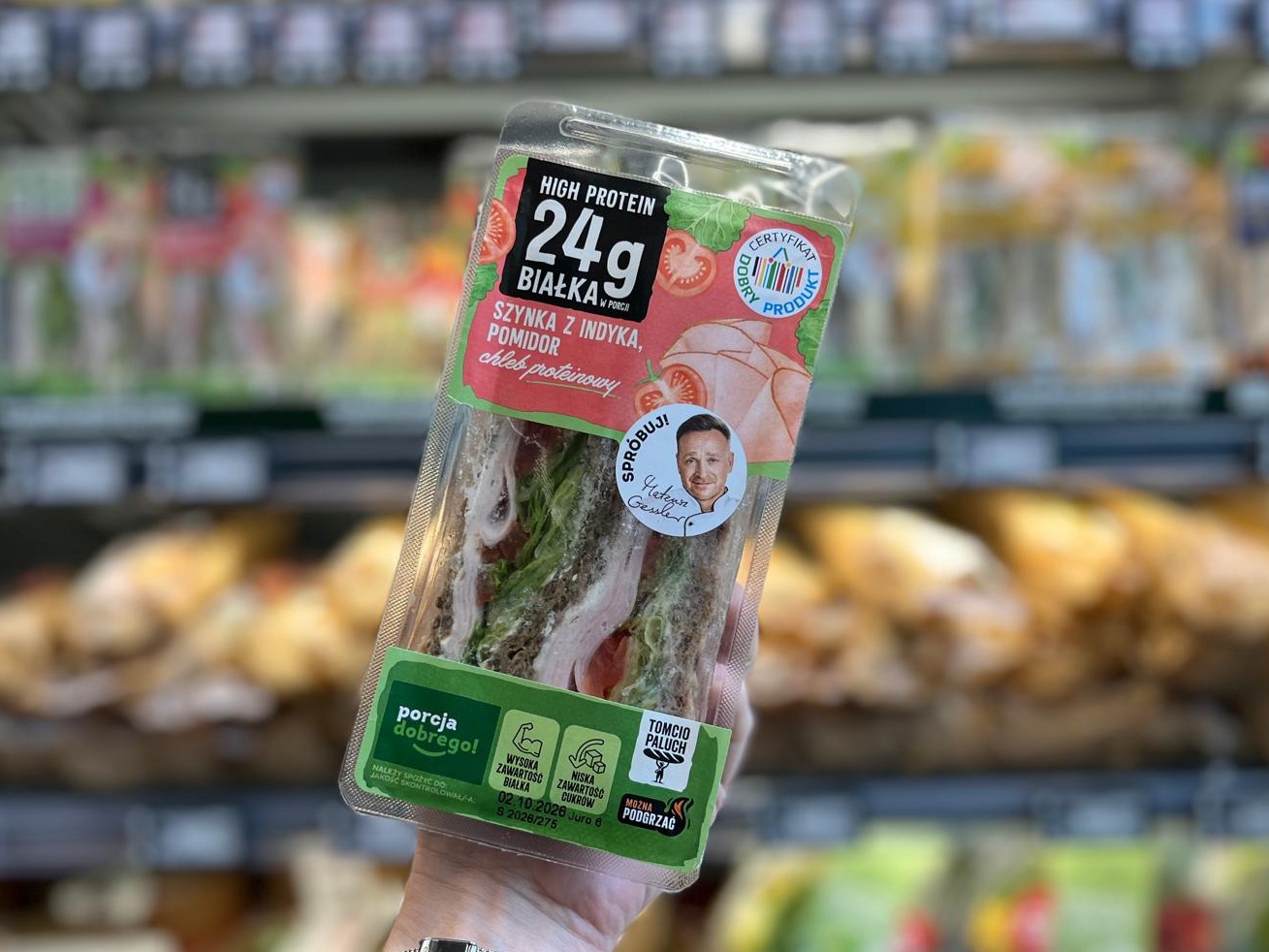 Almost 48 million sandwiches sold at Żabka. The chain expands its offer with more novelties